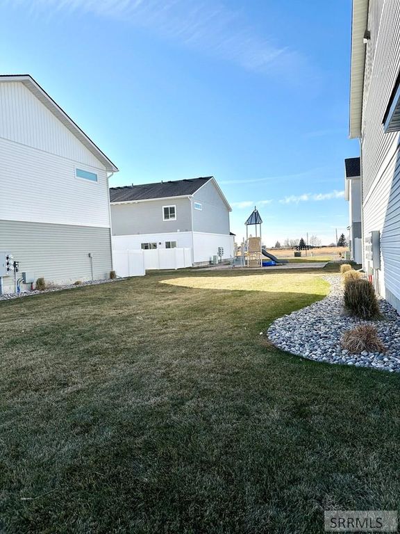 Image 37 of property listing at 458 S 3rd W # 458, Sugar City, ID 83448