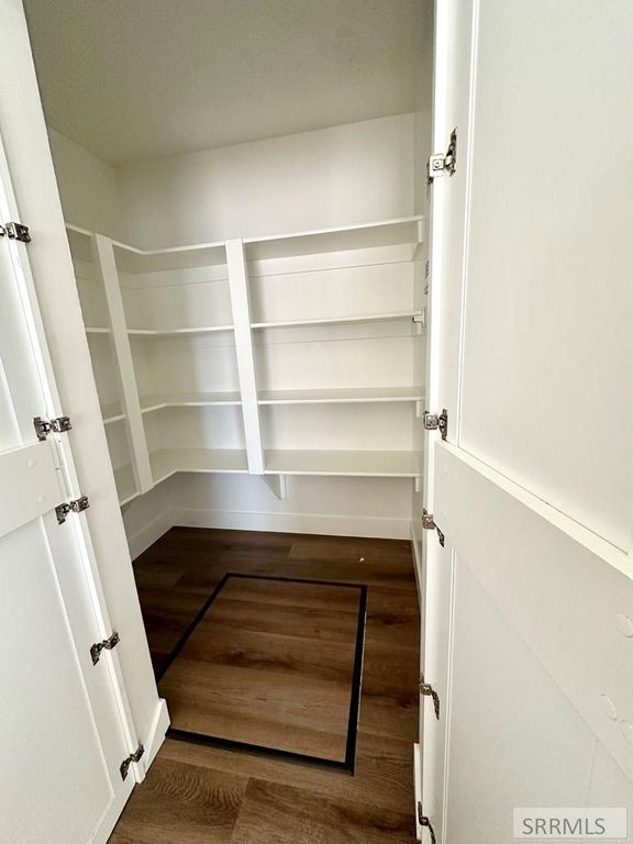 Image 8 of property listing at 458 S 3rd W # 458, Sugar City, ID 83448