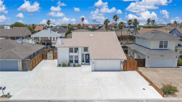 13818 Mizzen St, Corpus Christi, TX 78418