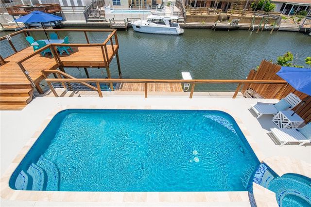 13818 Mizzen St, Corpus Christi, TX 78418