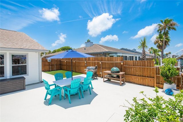 13818 Mizzen St, Corpus Christi, TX 78418