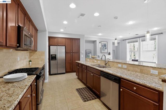 4763 Perugia St, Dublin, CA 94568