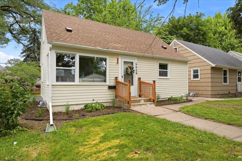 5609 27th Avenue S, Minneapolis, MN 55417
