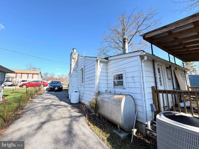 8235 GLEN CT, Jessup, MD 20794