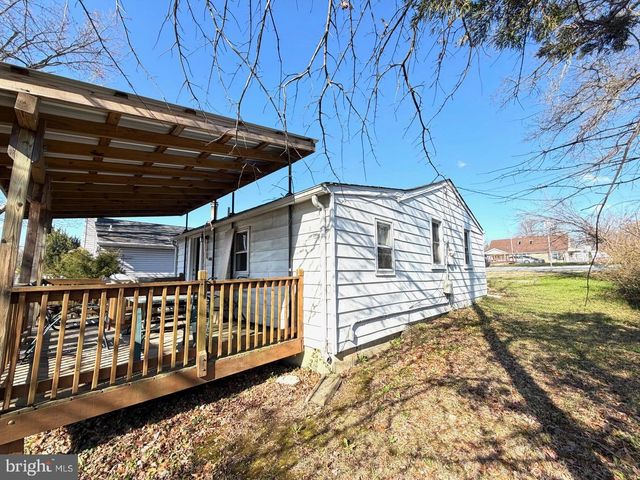 8235 GLEN CT, Jessup, MD 20794