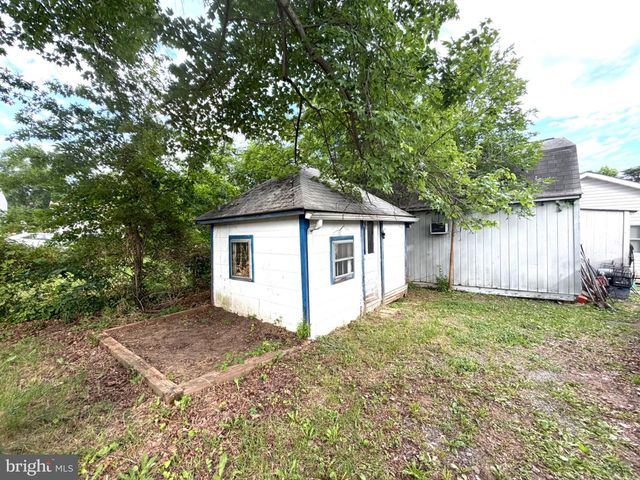 8235 GLEN CT, Jessup, MD 20794