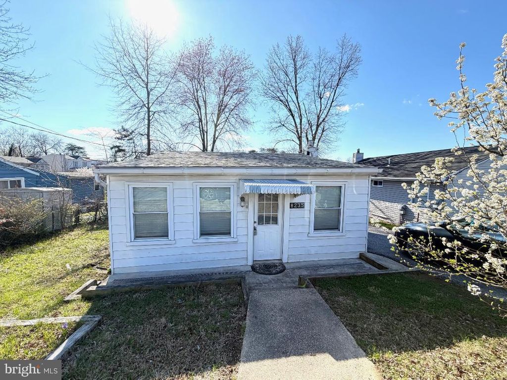 8235 GLEN CT, Jessup, MD 20794