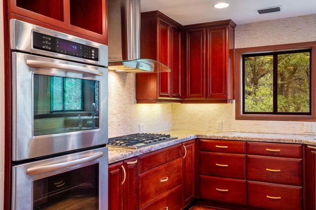 25504 Cedar Glen Drive, Idyllwild, CA 92549