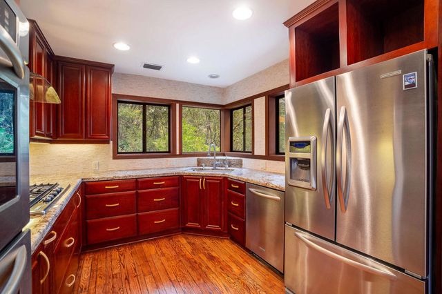 25504 Cedar Glen Drive, Idyllwild, CA 92549