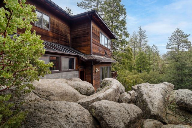 25504 Cedar Glen Drive, Idyllwild, CA 92549