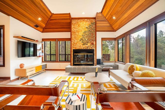 25504 Cedar Glen Drive, Idyllwild, CA 92549