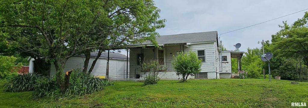 Image 1 of property listing at 4801 Quail Run Road, Salem, IL 62881