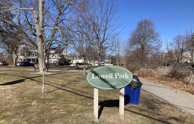 6 Lowell Ave 3, Newton, MA 02460