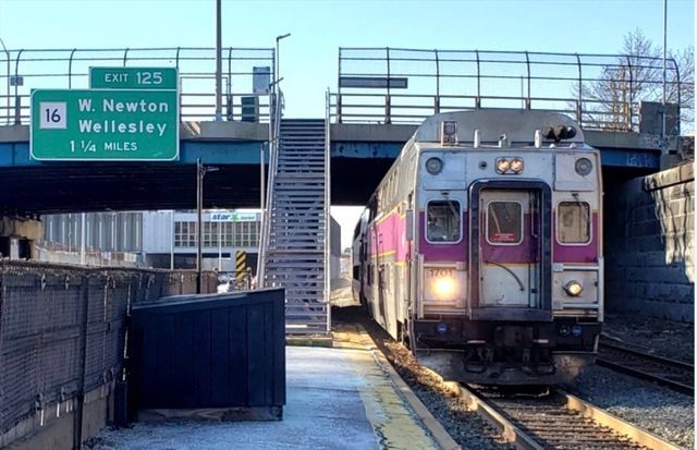 6 Lowell Ave 3, Newton, MA 02460