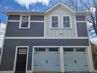 6 Lowell Ave 3, Newton, MA 02460