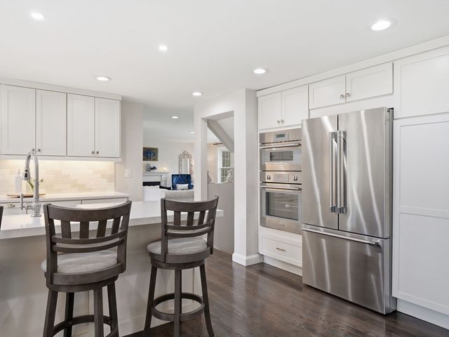 109 Gould Rd, Andover, MA 01810
