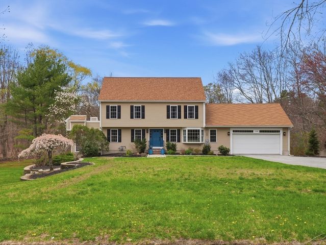 109 Gould Rd, Andover, MA 01810