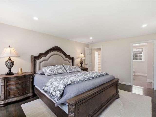 109 Gould Rd, Andover, MA 01810