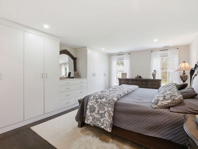 109 Gould Rd, Andover, MA 01810