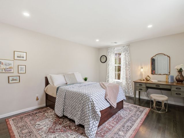 109 Gould Rd, Andover, MA 01810