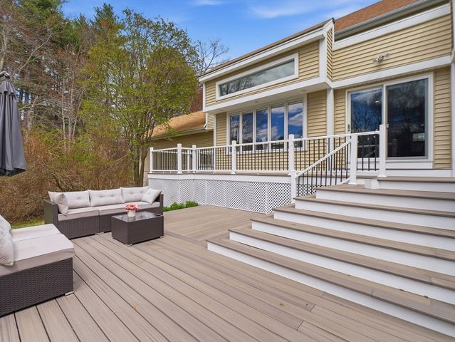 109 Gould Rd, Andover, MA 01810