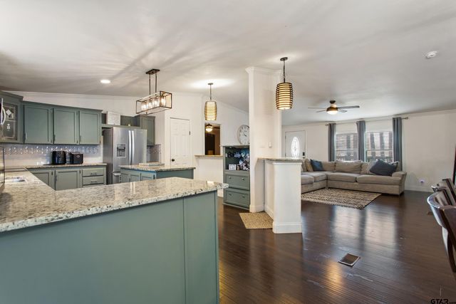 17361 Aspenwood, Lindale, TX 75771