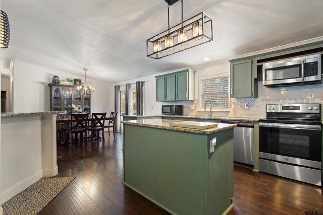 17361 Aspenwood, Lindale, TX 75771