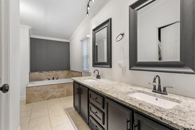 17361 Aspenwood, Lindale, TX 75771