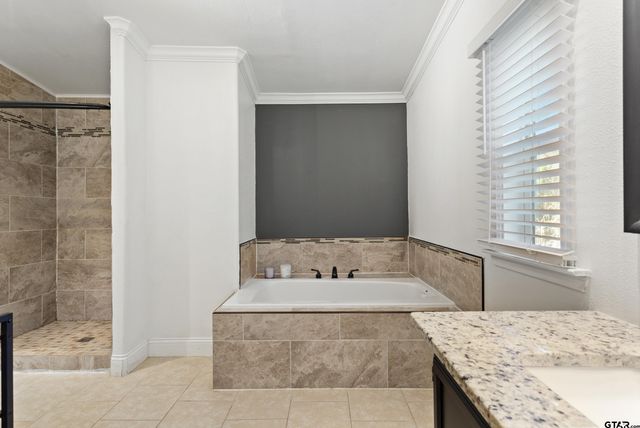 17361 Aspenwood, Lindale, TX 75771