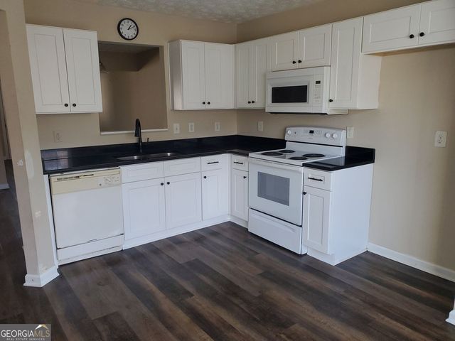 11428 S Grove Drive, Hampton, GA 30228