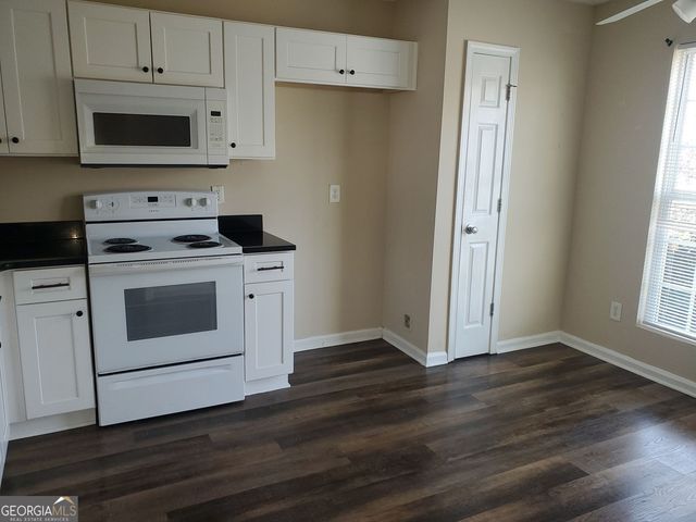 11428 S Grove Drive, Hampton, GA 30228