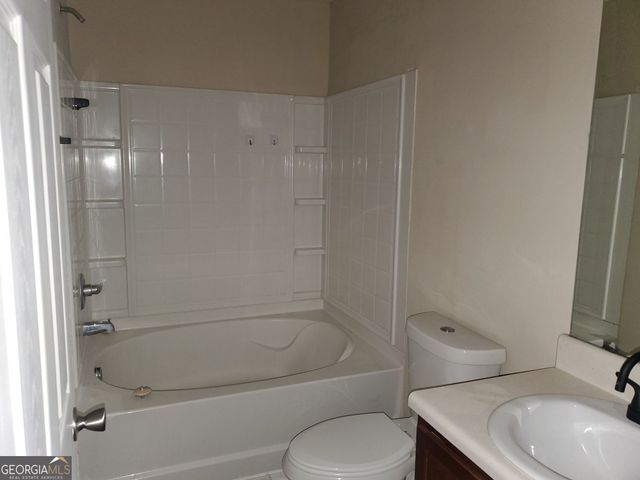 11428 S Grove Drive, Hampton, GA 30228