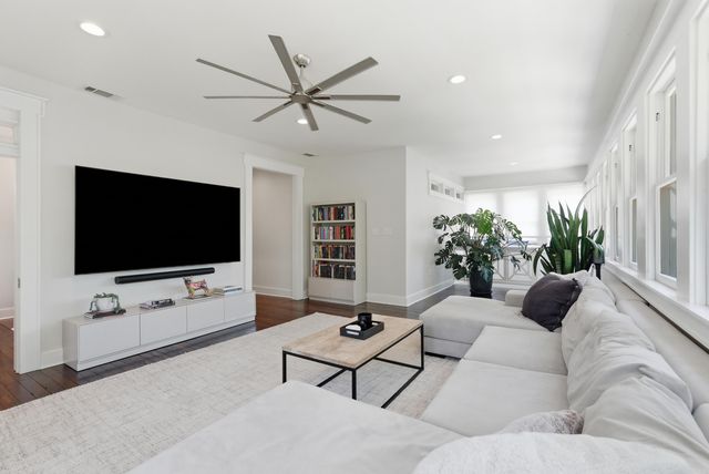 1620 Robinson Avenue, Conway, AR 72034