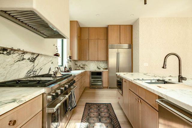 1003 Juanita ST, Austin, TX 78704