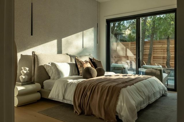 1003 Juanita ST, Austin, TX 78704