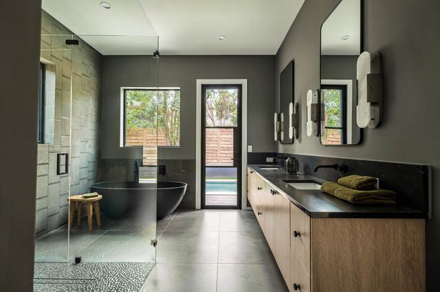 1003 Juanita ST, Austin, TX 78704