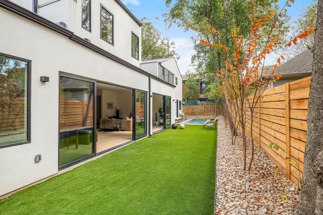 1003 Juanita ST, Austin, TX 78704