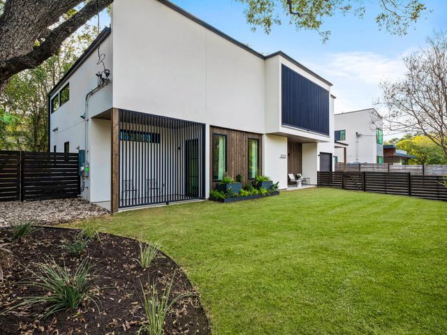 1003 Juanita ST, Austin, TX 78704