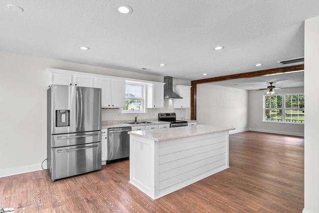 4 Dry Fork Court, Simpsonville, SC 29680