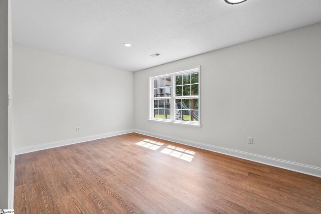 4 Dry Fork Court, Simpsonville, SC 29680