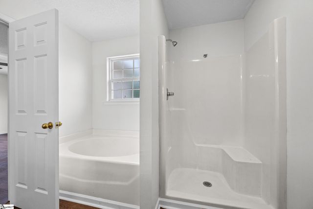 4 Dry Fork Court, Simpsonville, SC 29680