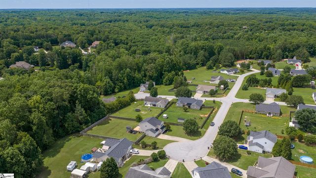 4 Dry Fork Court, Simpsonville, SC 29680