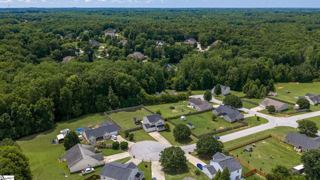 4 Dry Fork Court, Simpsonville, SC 29680