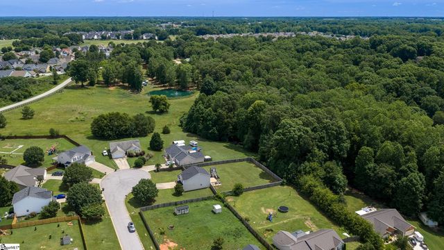 4 Dry Fork Court, Simpsonville, SC 29680