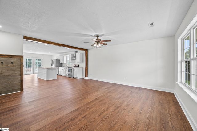 4 Dry Fork Court, Simpsonville, SC 29680