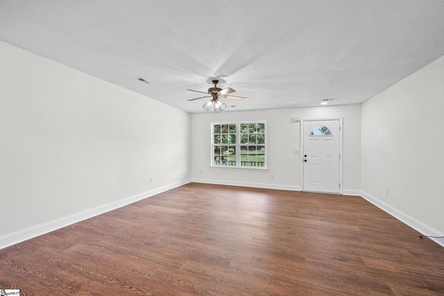 4 Dry Fork Court, Simpsonville, SC 29680