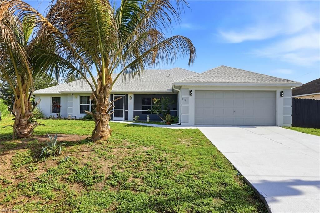 711 Long Island ST E, Lehigh Acres, FL 33974