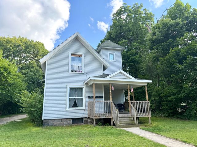 209 E Washington Street, Greenville, MI 48838