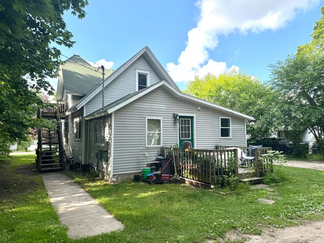 209 E Washington Street, Greenville, MI 48838