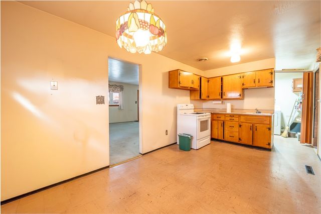 222 Ridgefield Dr, Hempfield Twp, PA 15601